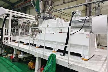 Fa'atinoina Manuia o le GAG ​​Decorative Sheet Extrusion Line i Korea i Saute